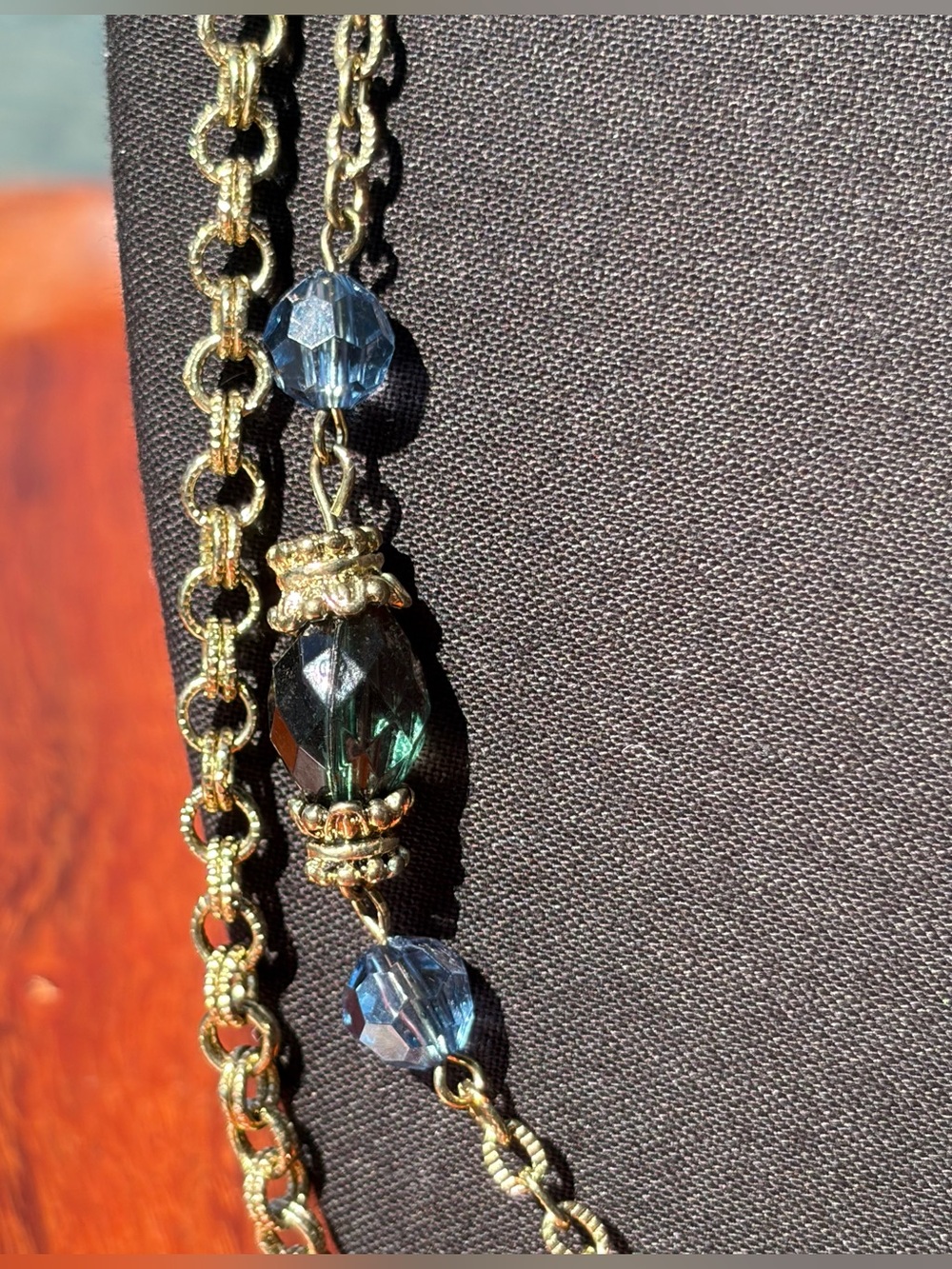 Vintage 1928 Jewelry Co Double Strand Blue Glass Bead Layered Necklace Gold Tone - Picture 4 of 9